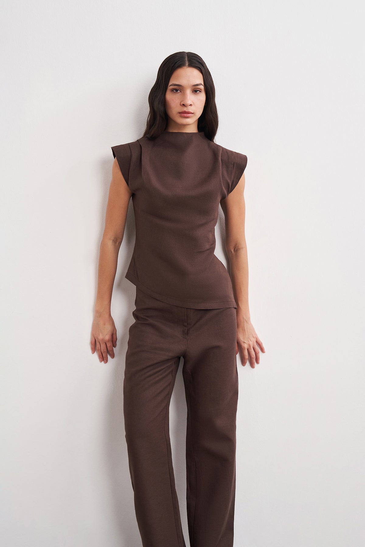 Omuz Drape Detaylı Asimetrik Form Keten Bluz
